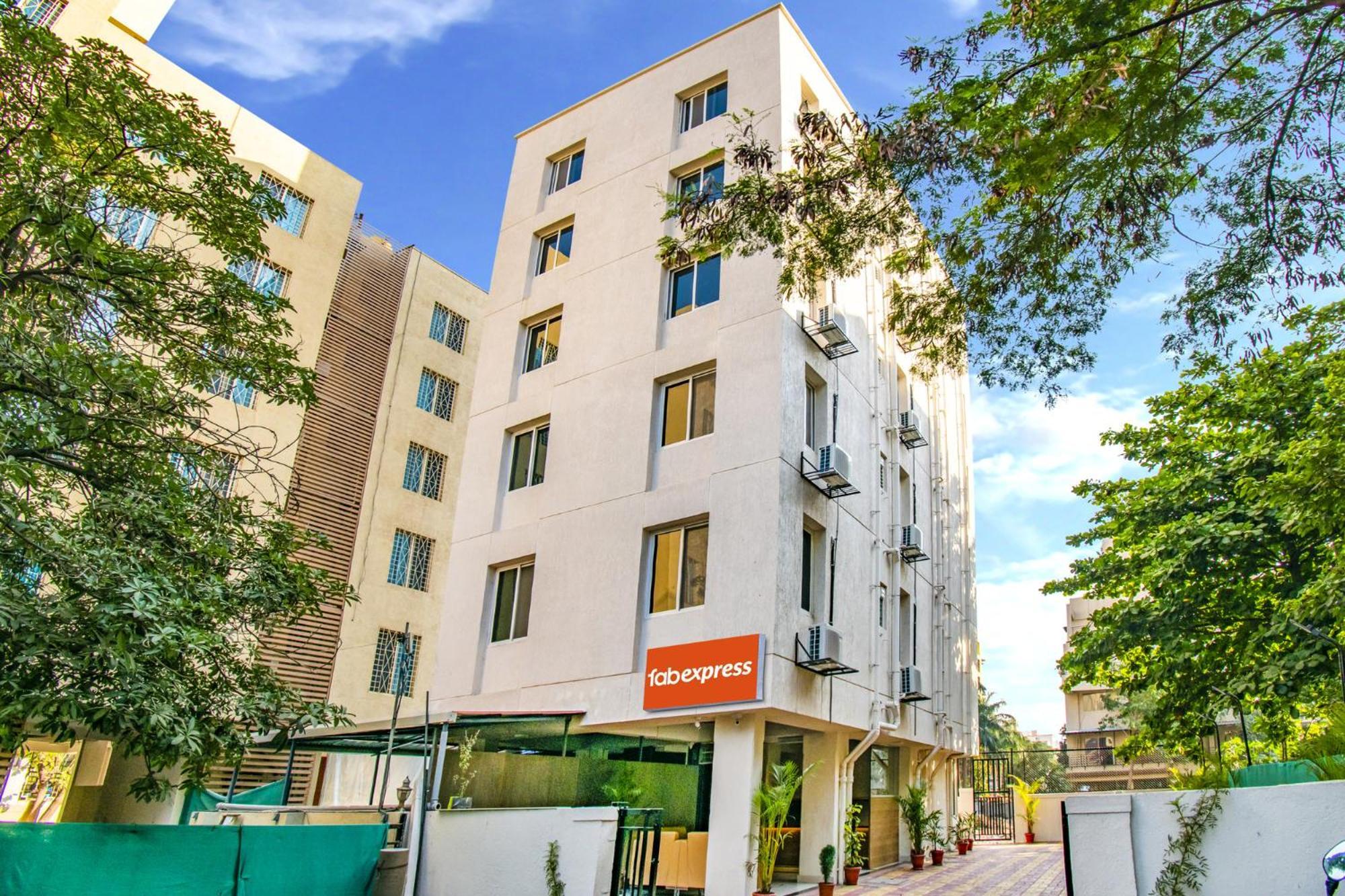 Fabexpress Marvel Bliss - Nr Trump Towers Pune Exterior photo